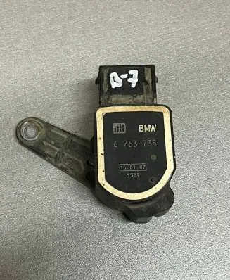 Headlight level adjustment motor