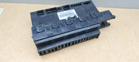 Mercedes-Benz E W211 Fuse module 2115453401