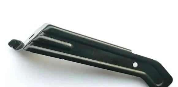 Engine bonnet (hood) release handle