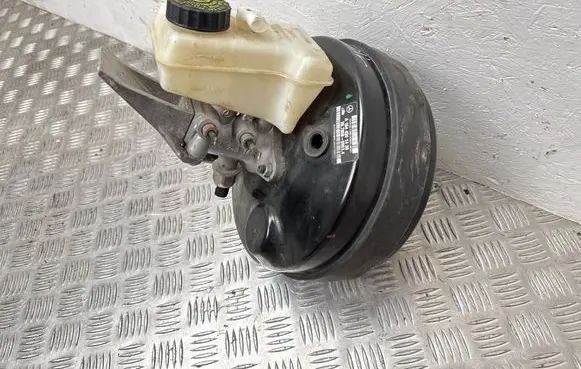 Mercedes-Benz ML W164 Brake booster A1644301430 26785909634