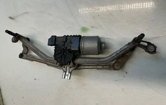 Peugeot 207 Front wiper linkage and motor 0390241540