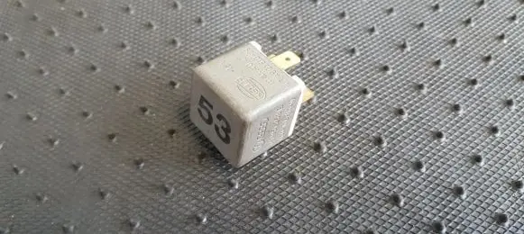 Volkswagen Transporter - Caravelle T4 Other relay 141951253B 4RA003510-29