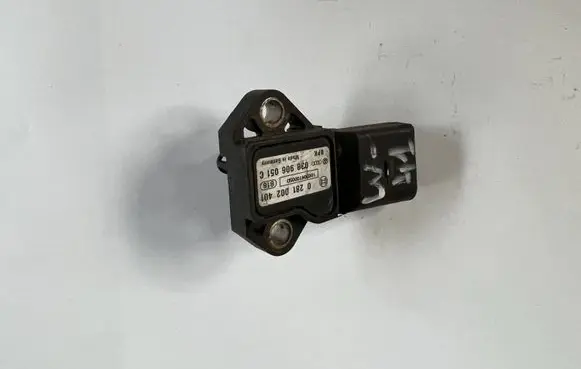 Audi A3 S3 A3 Sportback 8P Air pressure sensor 038906051C 0281002401 100304700050
