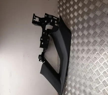 (C) pillar trim