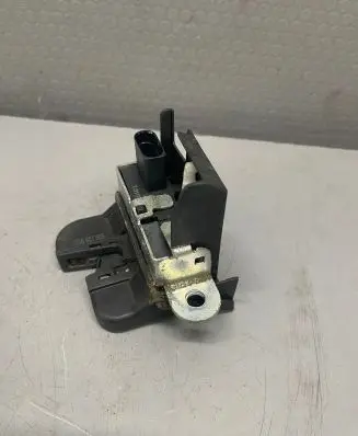 Volkswagen Golf VII Tailgate/trunk/boot lock/catch/latch 5G6827505