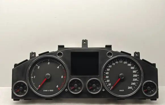 Volkswagen Touareg I Speedometer (instrument cluster) 7L6920880M 0263654017 300605