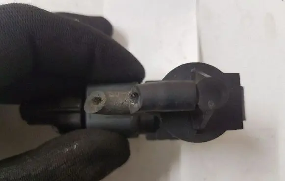 Volkswagen Golf IV Turbo solenoid valve 1J0906283C