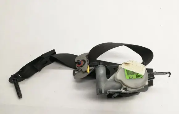 KIA Sportage Front seatbelt 888103U210
