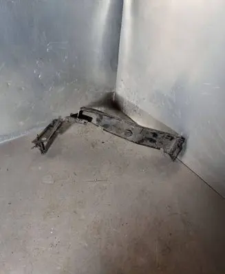 Audi A4 S4 B8 8K Fender mounting bracket 8K0821136B