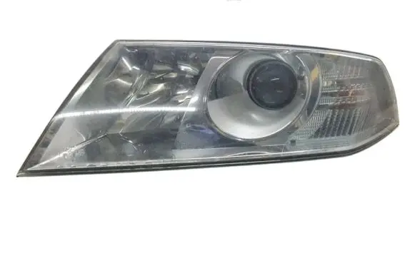 Skoda Octavia Mk2 (1Z) Headlight/headlamp 1Z1941015B