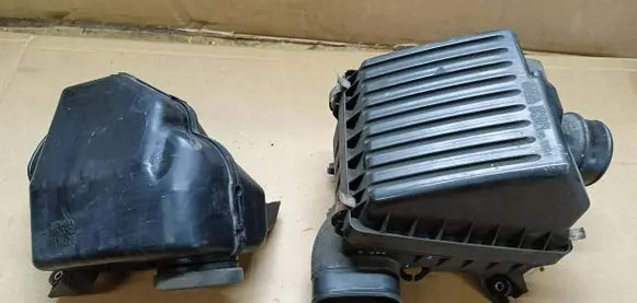 Honda HR-V Air filter box cover 