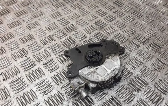 Seat Exeo (3R) Vacuum pump 03L145100