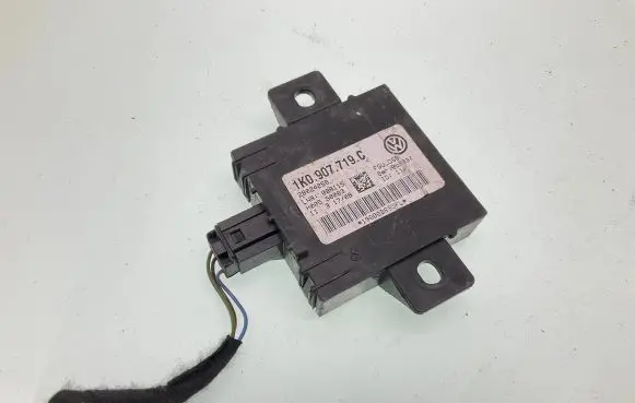 Audi A3 S3 A3 Sportback 8P Alarm control unit/module 1K0907719C 28024256 19800B893PL