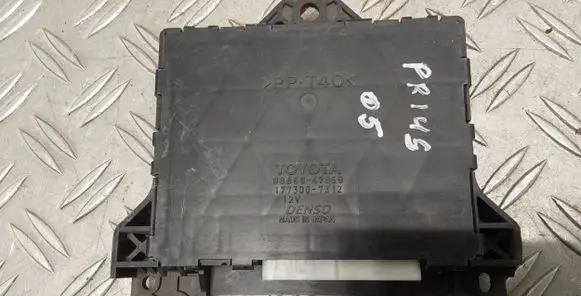 Toyota Prius (XW20) Air conditioner control unit module 8865047050