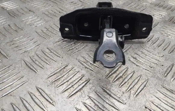 Infiniti Q70 Y51 Rear door check strap stopper
