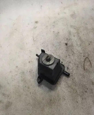 Audi A3 S3 8L Power steering fluid tank/reservoir 