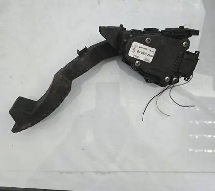 Renault Laguna II Accelerator throttle pedal 8200002904 6PV00811900
