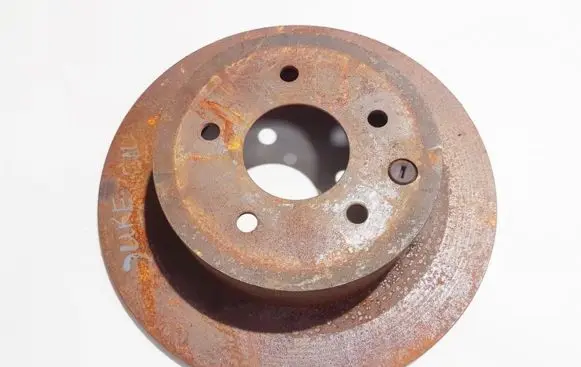 Nissan Juke I F15 Rear brake disc neventiliuojamas