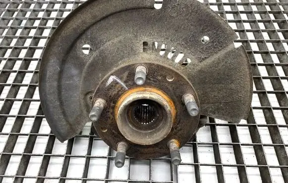 Renault Arkana Front wheel hub spindle knuckle 
