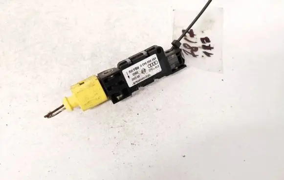 Audi A8 S8 D3 4E Airbag deployment crash/impact sensor 4b0959643c