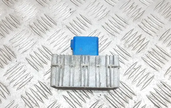 Opel Zafira A Glow plug pre-heat relay 55353011