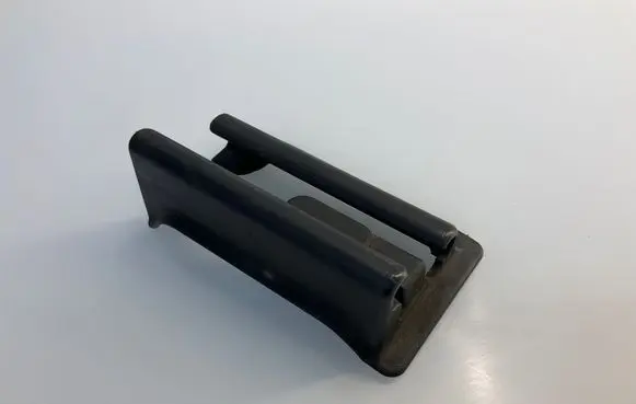 Mercedes-Benz E W211 Front driver seat rail trim 2119190720 70040003 A2119190720