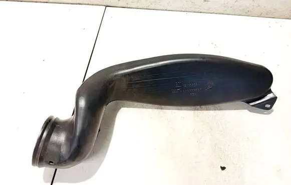 Opel Astra H Air intake hose/pipe 13113826 633688635