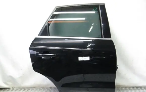 Audi Q3 8U Rear door