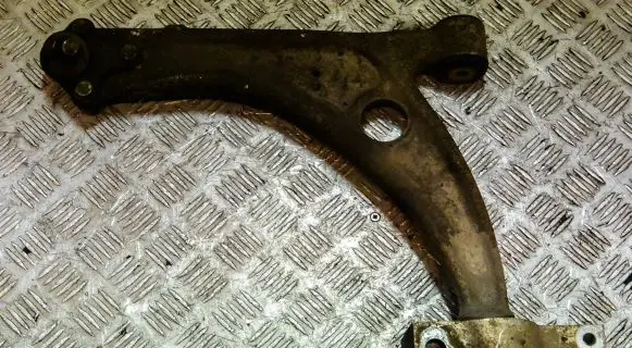 Volkswagen PASSAT B6 Front lower control arm/wishbone 3C0407153B