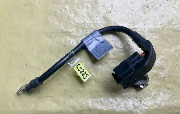 Mercedes-Benz C W204 Negative earth cable (battery) A2045420818