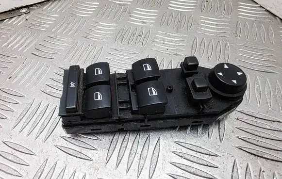 BMW 5 E60 E61 Electric window control switch 6951909