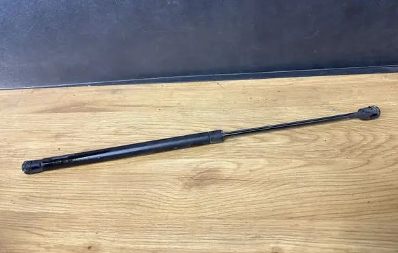 Volvo XC90 Tailgate/trunk strut/damper 1148353