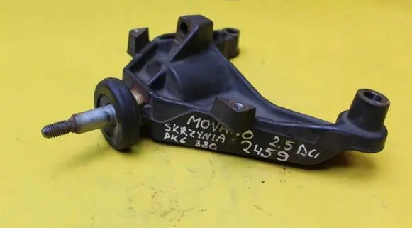 Opel Movano B Gearbox mounting bracket 8200034578