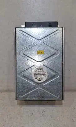 Audi A6 S6 C6 4F Sound amplifier 4F0910223B