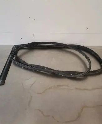 Opel Mokka X Rubber seal rear door 42385183