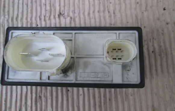 Volkswagen Polo III 6N 6N2 6NF Other relay