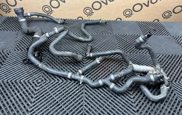 Volvo XC90 Engine coolant pipe/hose 31338385