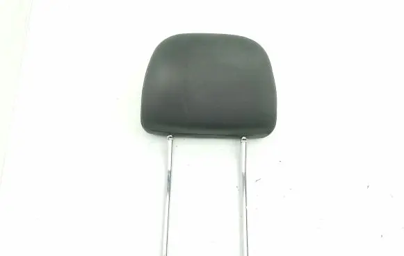Audi Q2 - Front seat headrest 