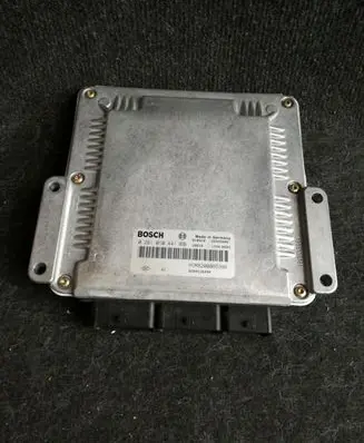 Volvo S40, V40 Engine control unit/module 0281010441