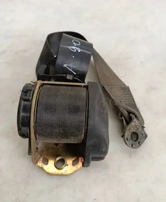 Audi Coupe Front seatbelt 893857709A 16398 1216398