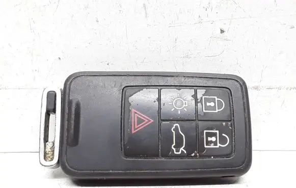 Volvo S60 Ignition key/card 8676873
