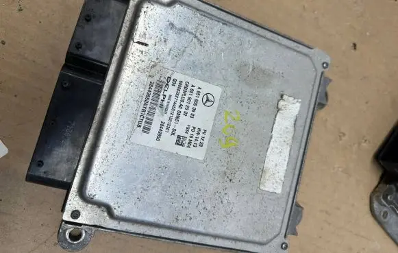 Mercedes-Benz C W205 Engine control unit/module ECU A6519000603 A6519012002