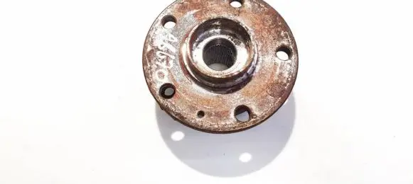 Skoda Superb B6 (3T) Front wheel hub