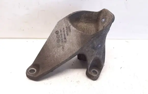Audi A6 S6 C6 4F Engine mounting bracket 4F0199307N