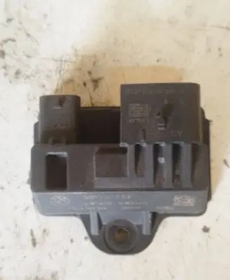 Glow plug pre-heat relay