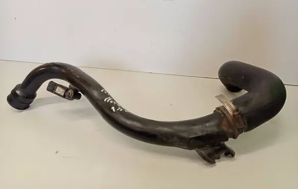 Nissan Note (E11) Intercooler hose/pipe 