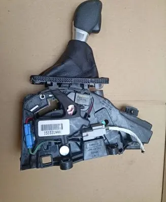 Ford Escape III Gear shifter/selector 151531NAA