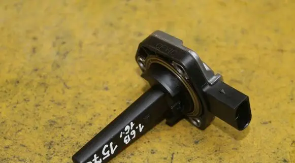 BMW 3 E90 E91 Oil level sensor 