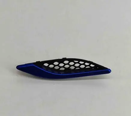 Maserati Ghibli Fender grill 670028906