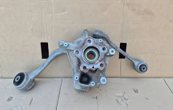 BMW X3 G01 Front wheel hub spindle knuckle 09657889